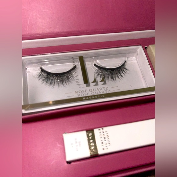 rose gold quartz magnetic lash set kit by Lola’s Lashes - Picture 2 of 11